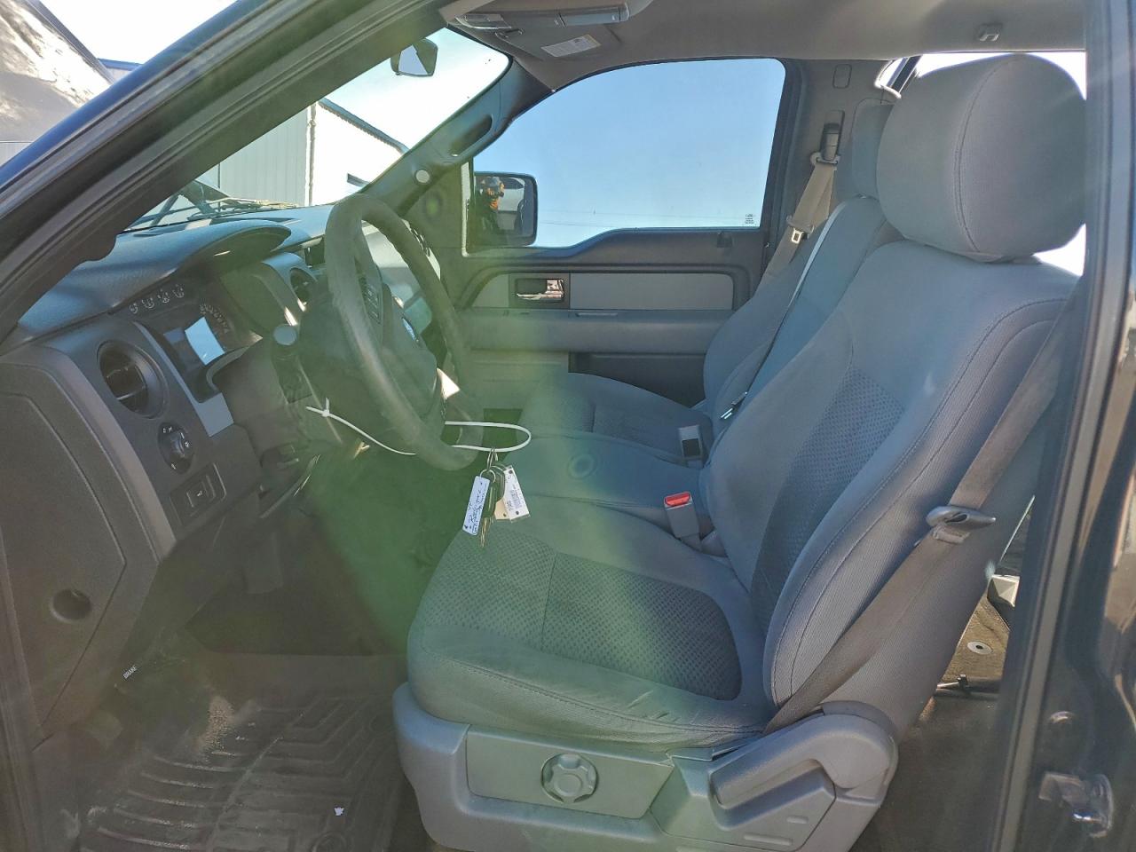 Ford F-150 Supercrew Image 6