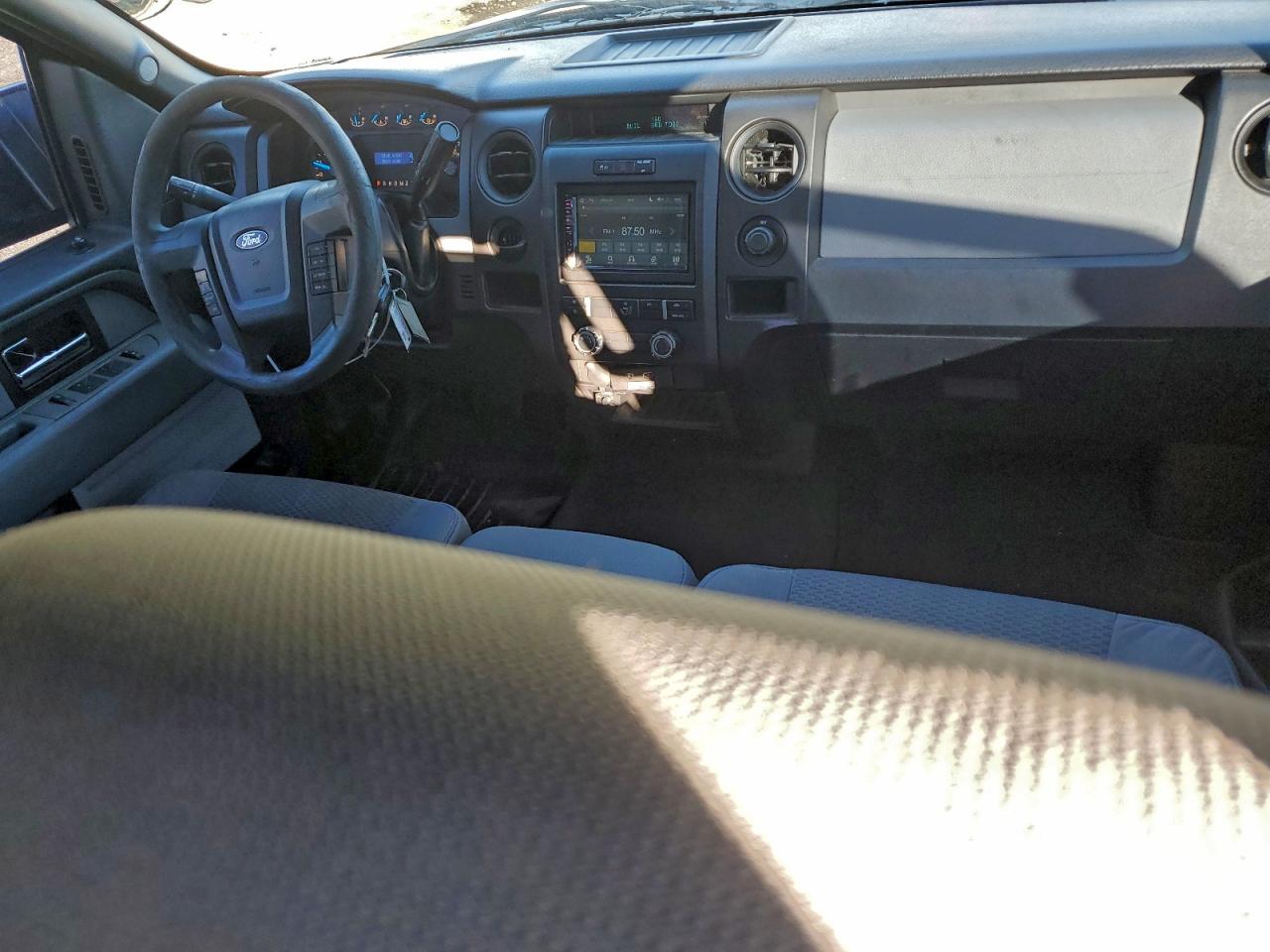 Ford F-150 Supercrew Image 4