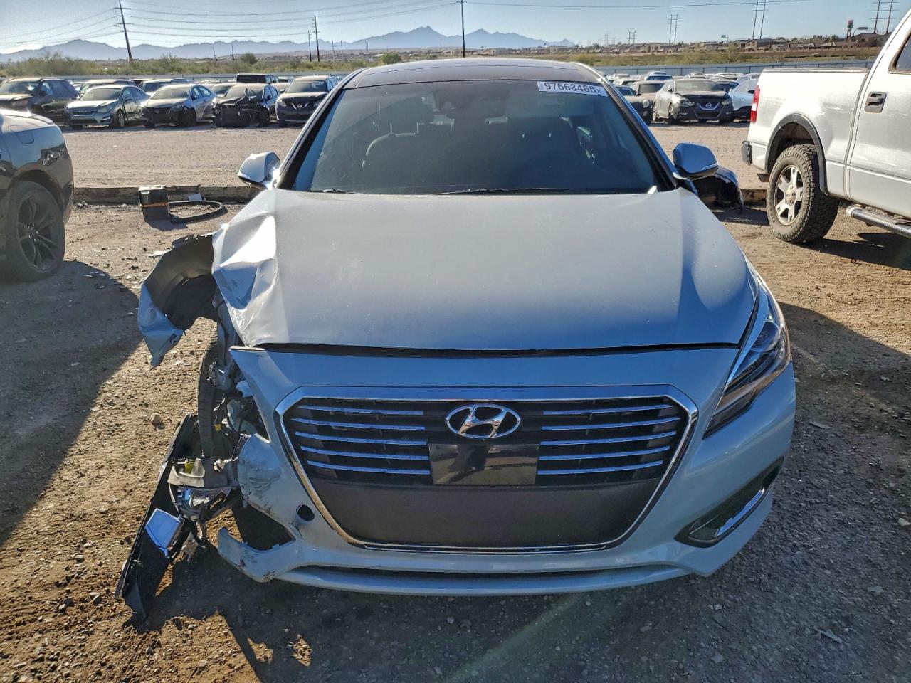 Hyundai SONATA Hybrid Image 8