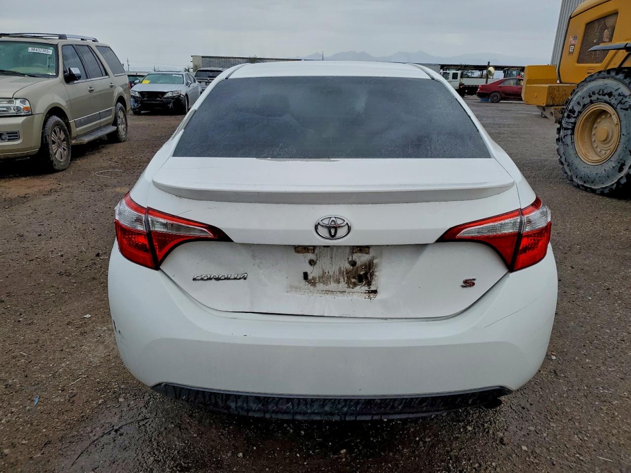 Toyota Corolla L Image 8