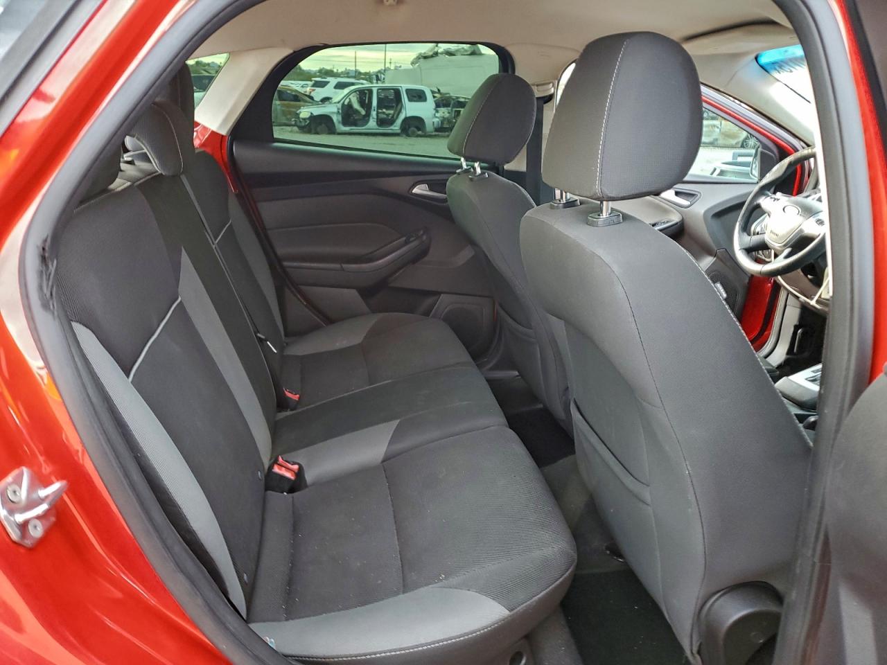 Ford Focus Se Image 10