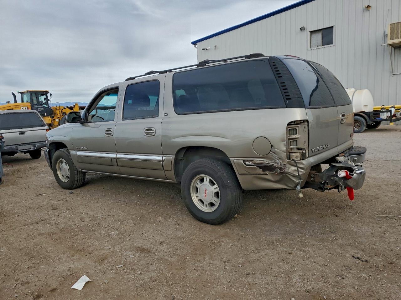 GMC Yukon K1500 Image 2