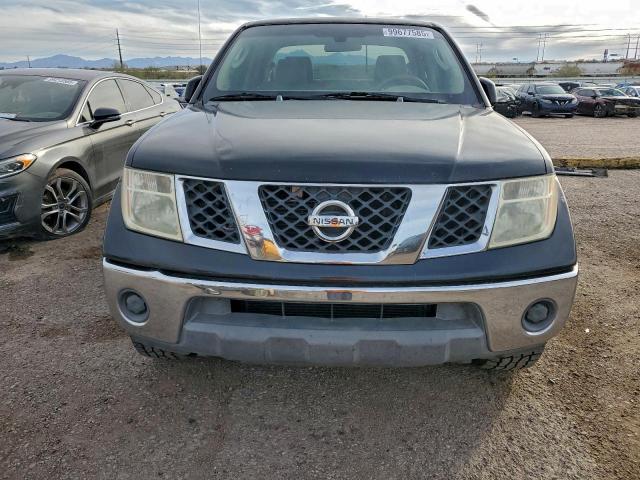 Nissan Frontier Crew Cab Le Image 4
