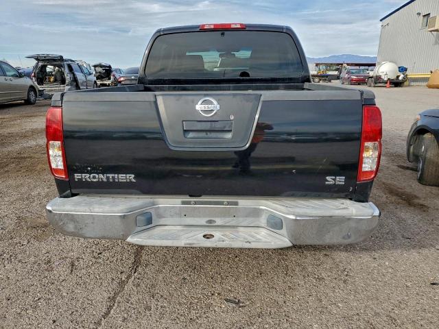 Nissan Frontier Crew Cab Le Image 9