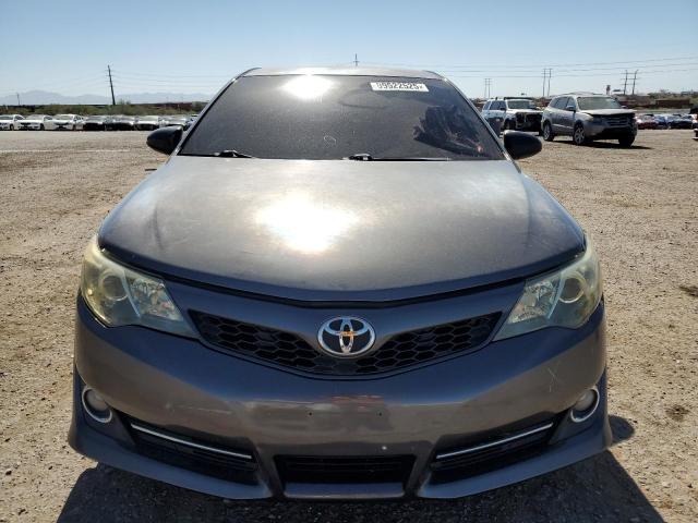 Toyota Camry Base Image 3