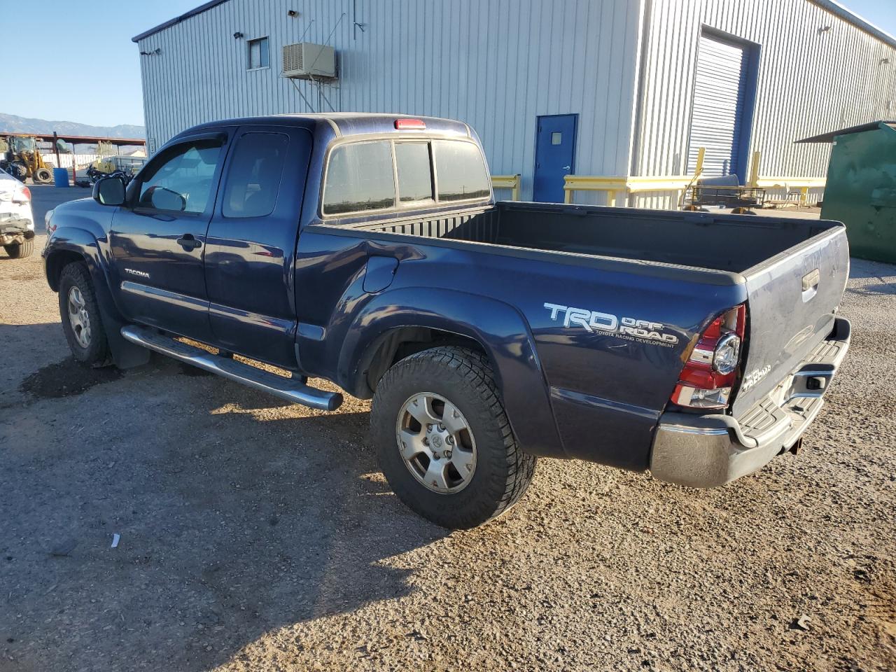 Toyota Tacoma Image 2