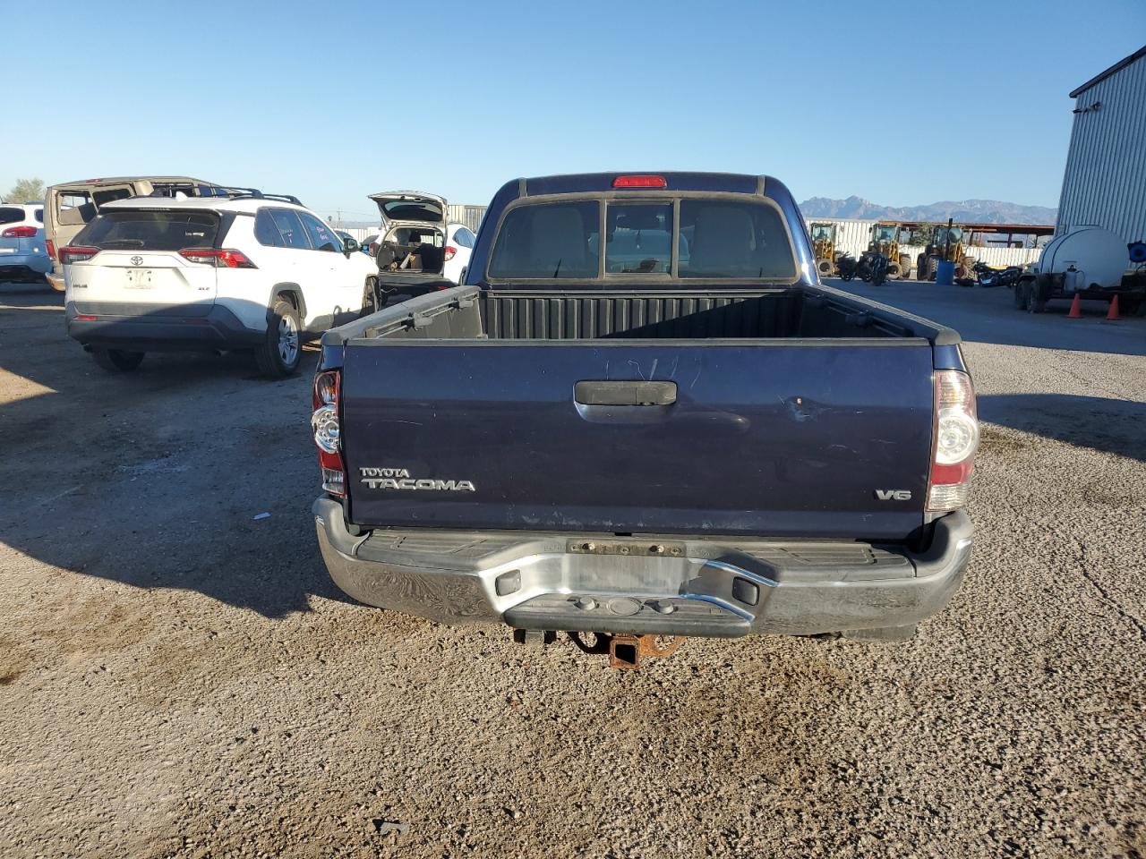 Toyota Tacoma Image 4