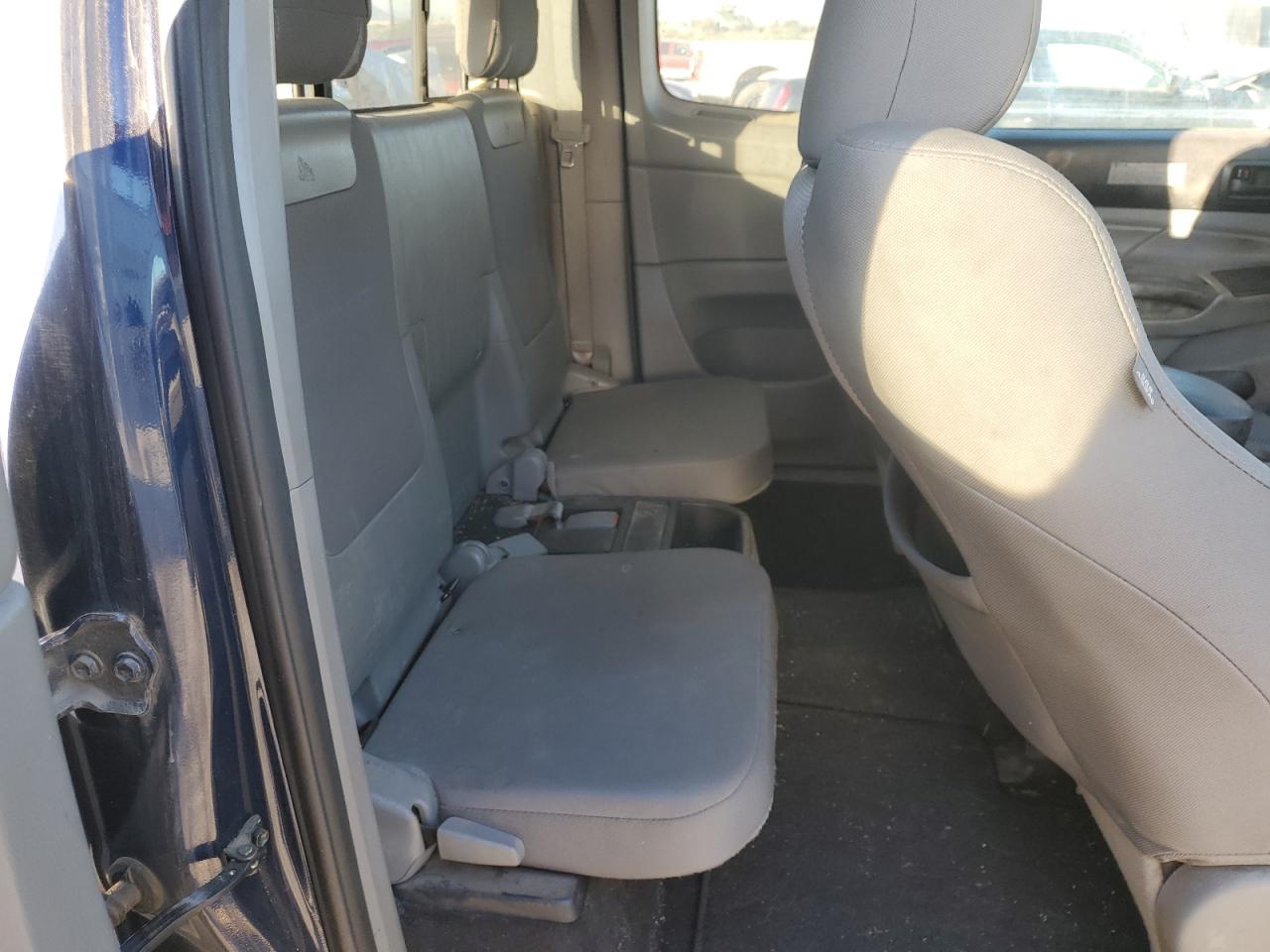 Toyota Tacoma Image 11