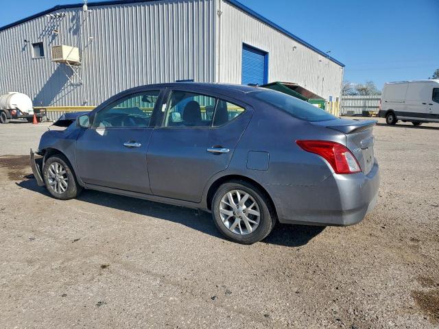 Nissan Versa S Image 2