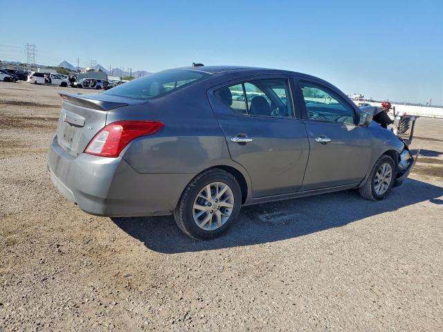 Nissan Versa S Image 8