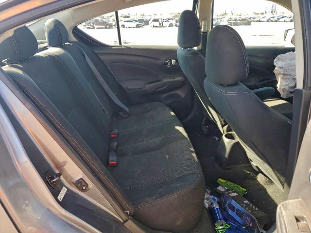 Nissan Versa S Image 7