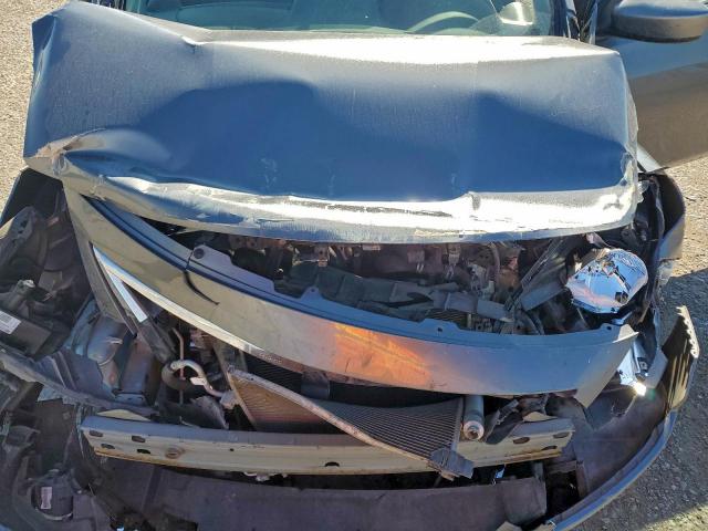 Nissan Versa S Image 10