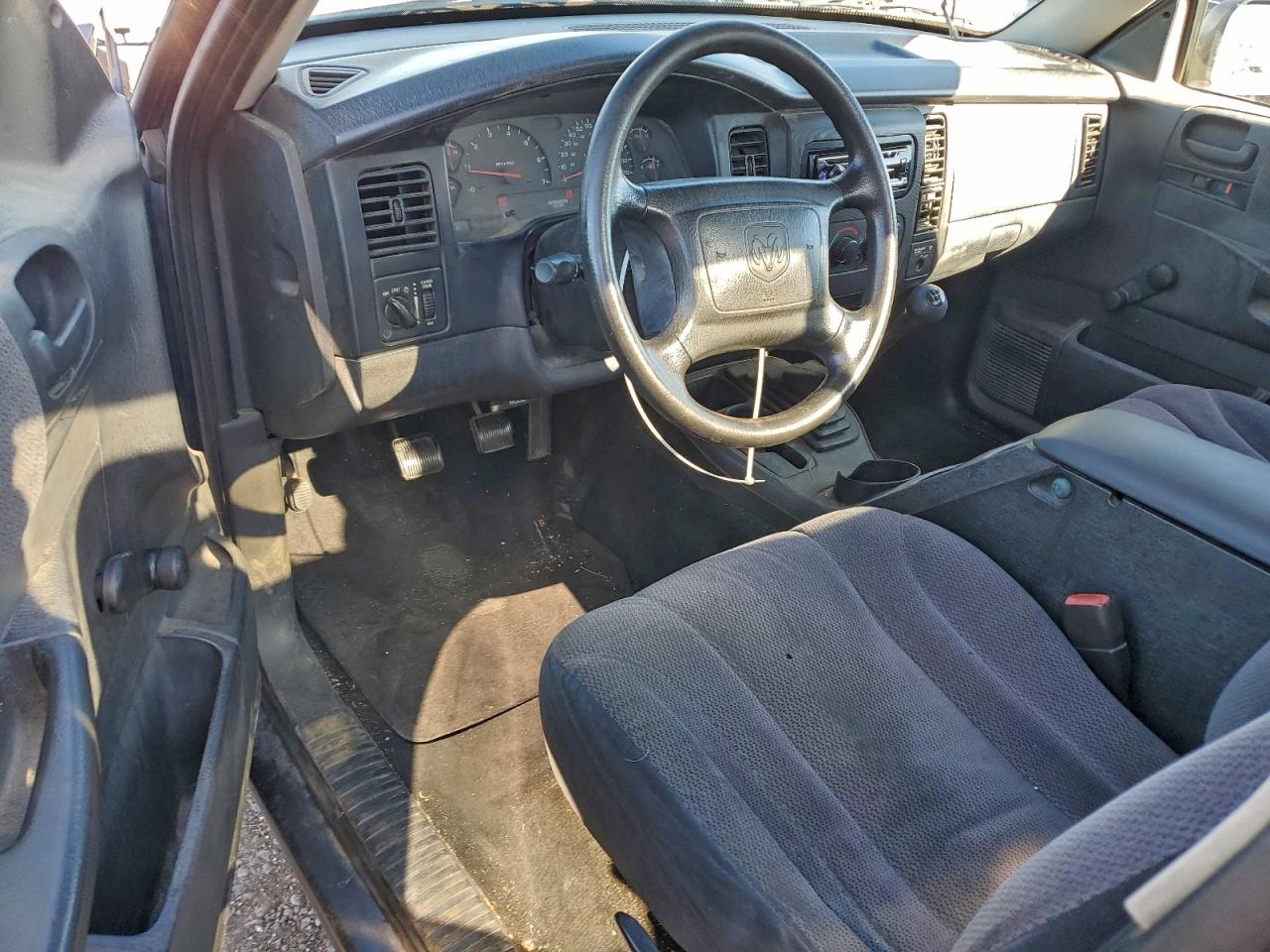 Dodge Dakota Sport Image 11