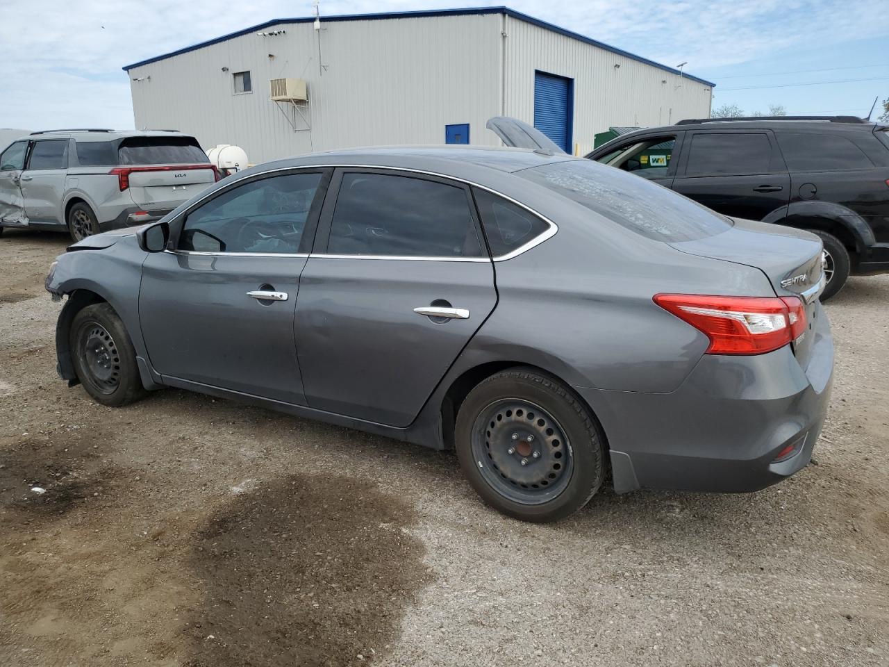 Nissan Sentra S Image 12