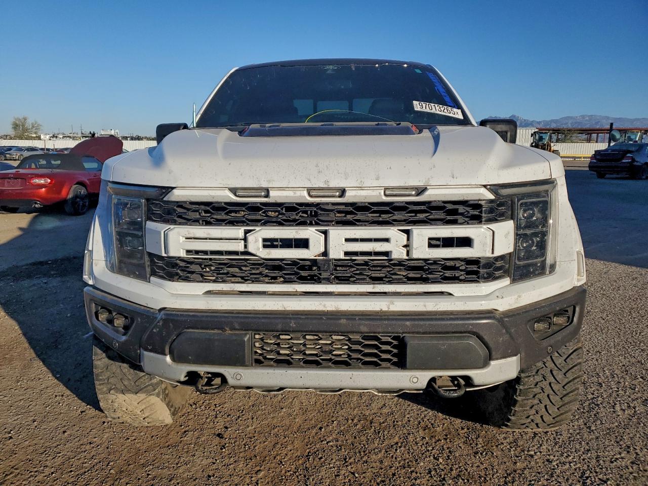 Ford F-150 Raptor Image 4