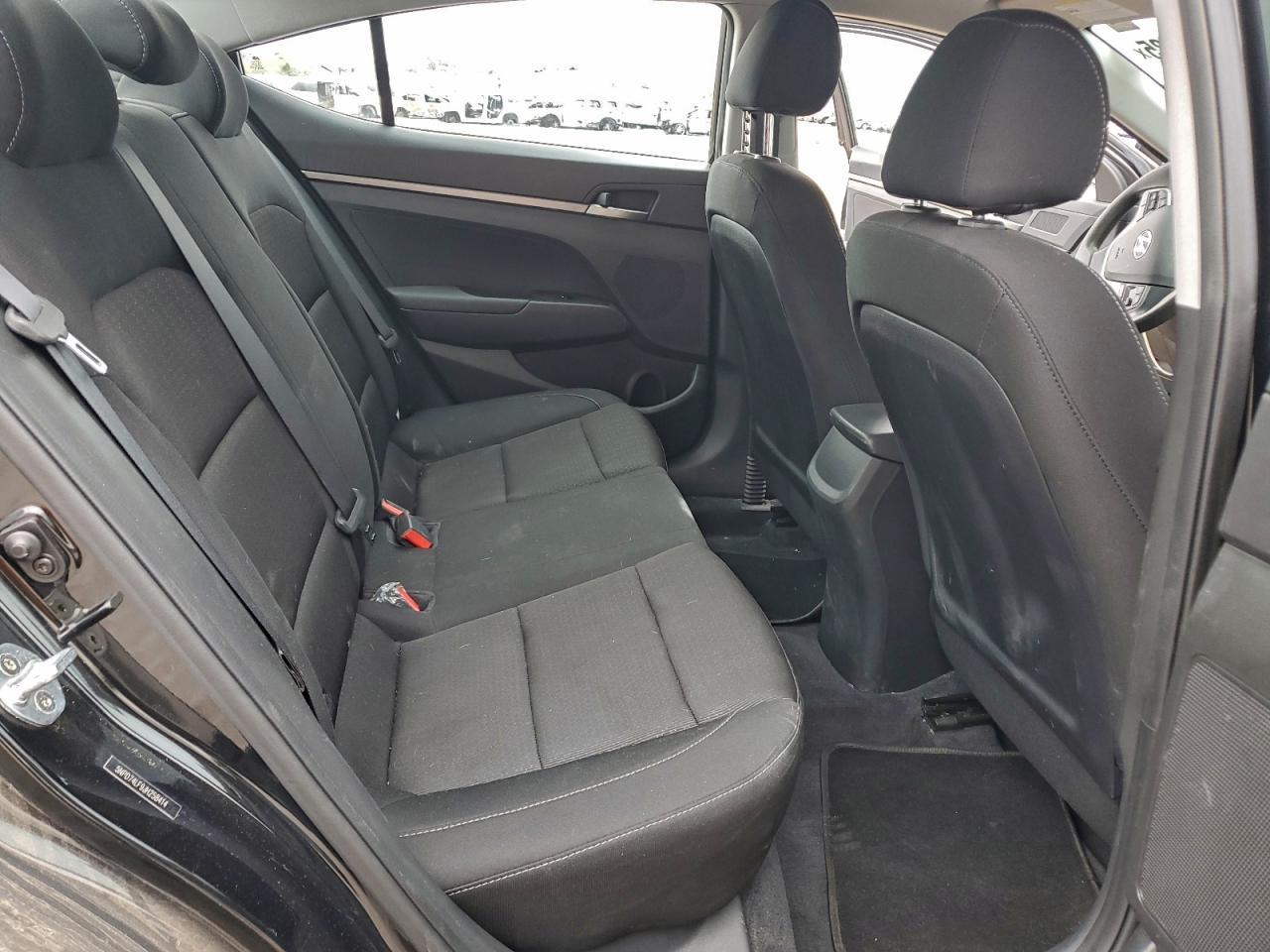 Hyundai ELANTRA Se Image 8