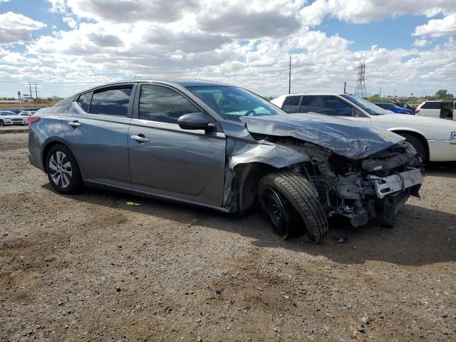 Nissan Altima S Image 3