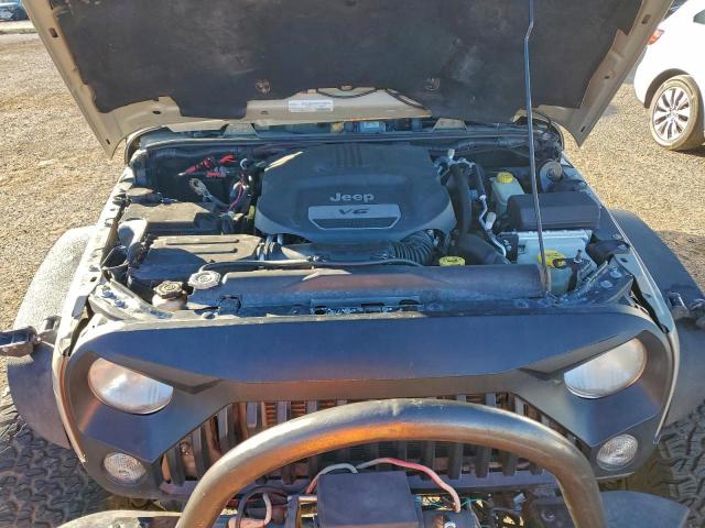 Jeep Wrangler Rubicon Image 11