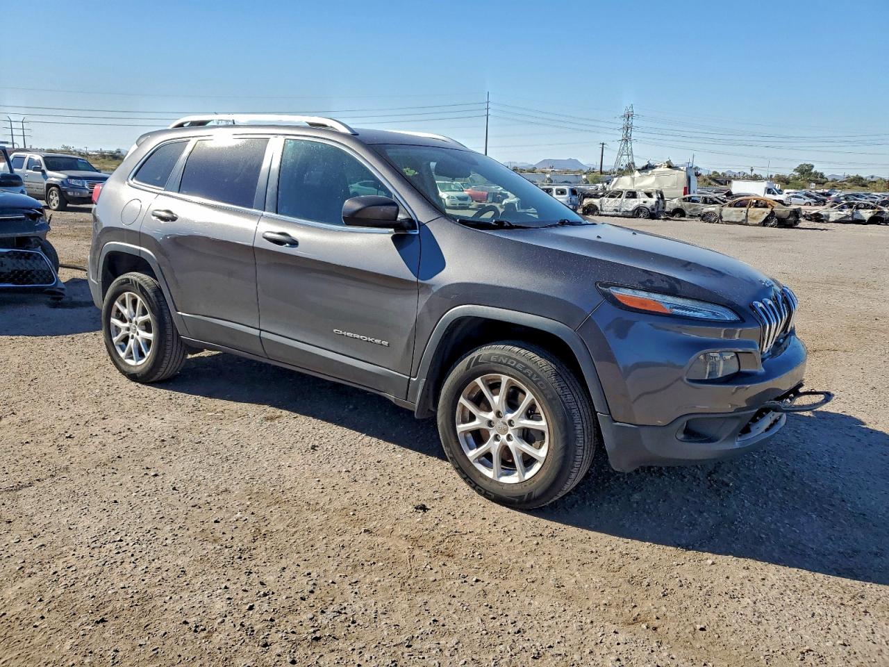 Jeep Grand Cherokee Latitude Image 2