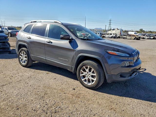 Jeep Grand Cherokee Latitude Image 2