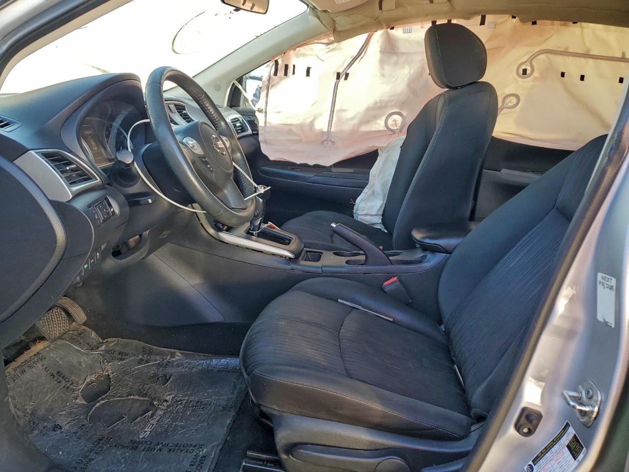 Nissan Sentra S Image 5