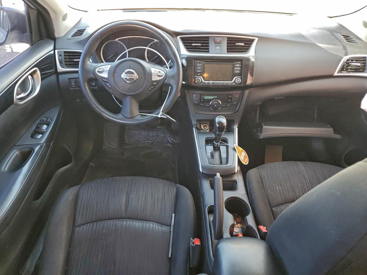 Nissan Sentra S Image 8