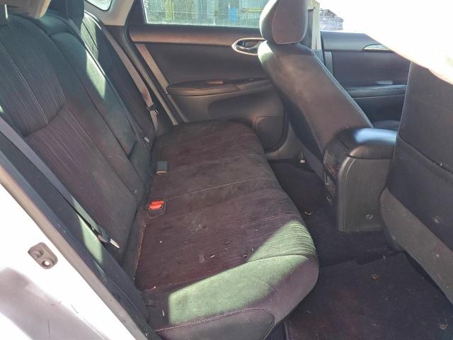 Nissan Sentra S Image 3