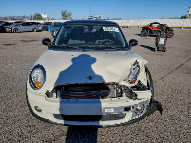 MINI Cooper Image 2