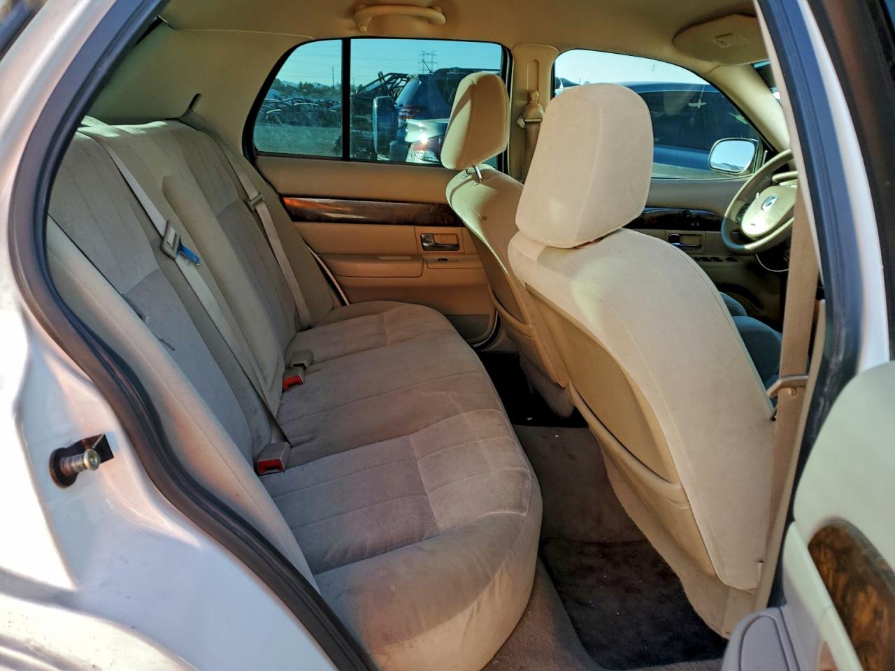 Mercury Grmarquis Gs Image 5