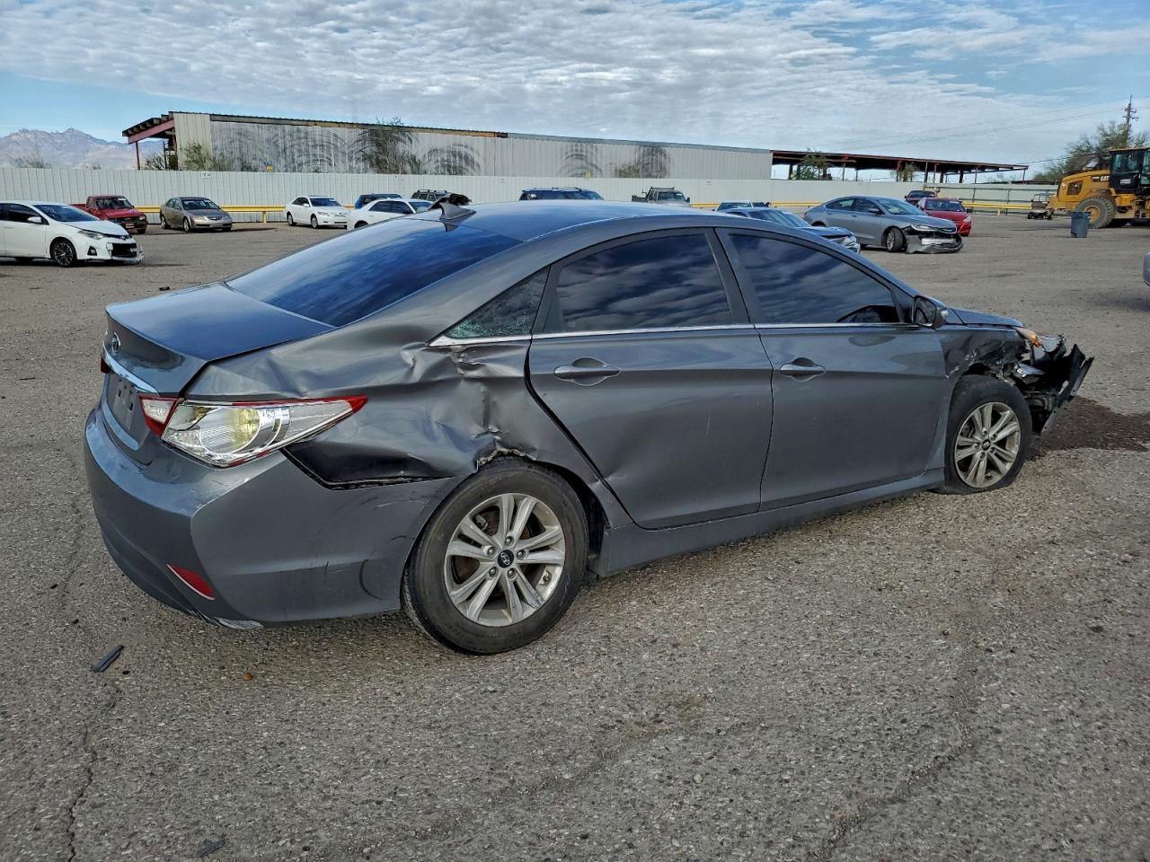 Hyundai SONATA Gls Image 12