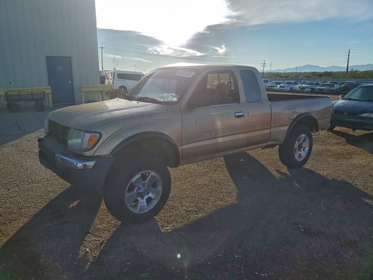 Toyota Tacoma Xtracab Image 1