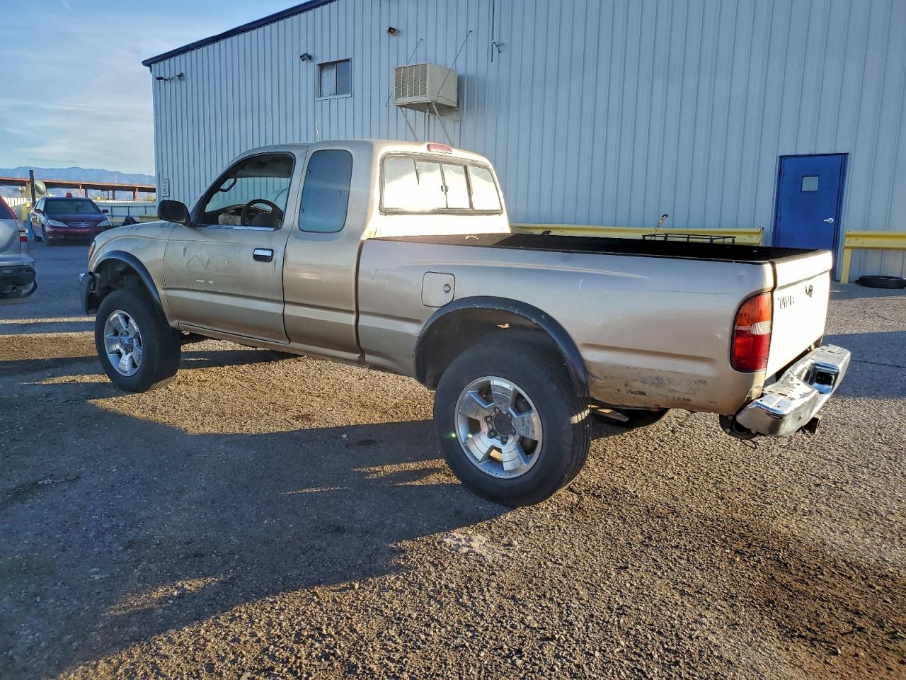 Toyota Tacoma Xtracab Image 4