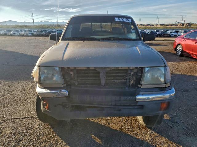 Toyota Tacoma Xtracab Image 9