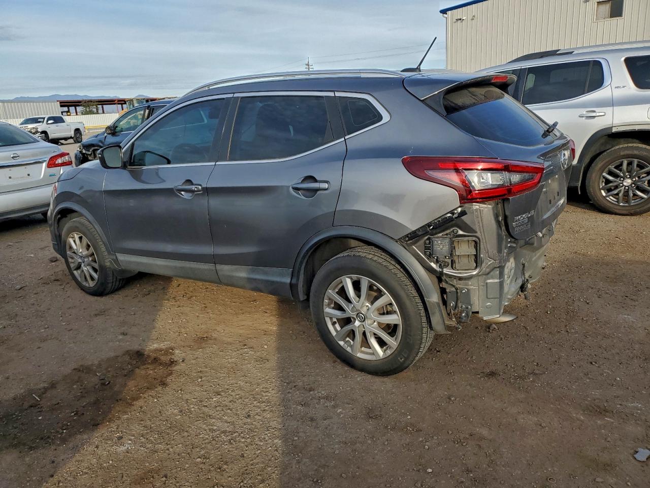 Nissan Rogue S Image 3