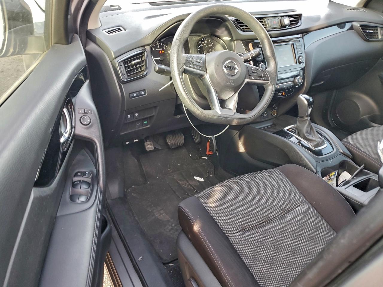 Nissan Rogue S Image 8