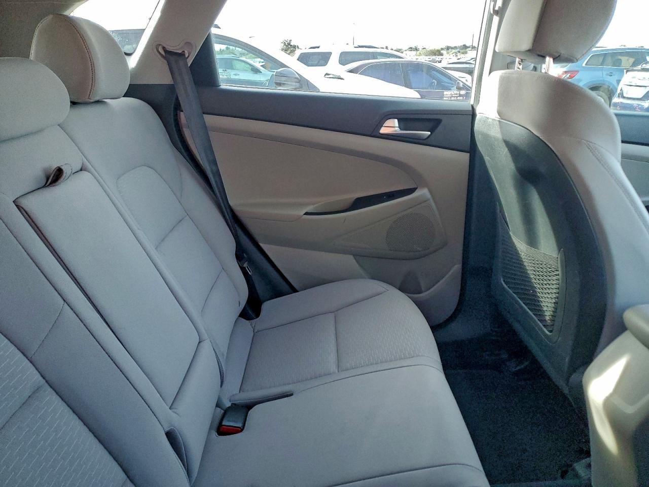 Hyundai TUCSON Se Image 10