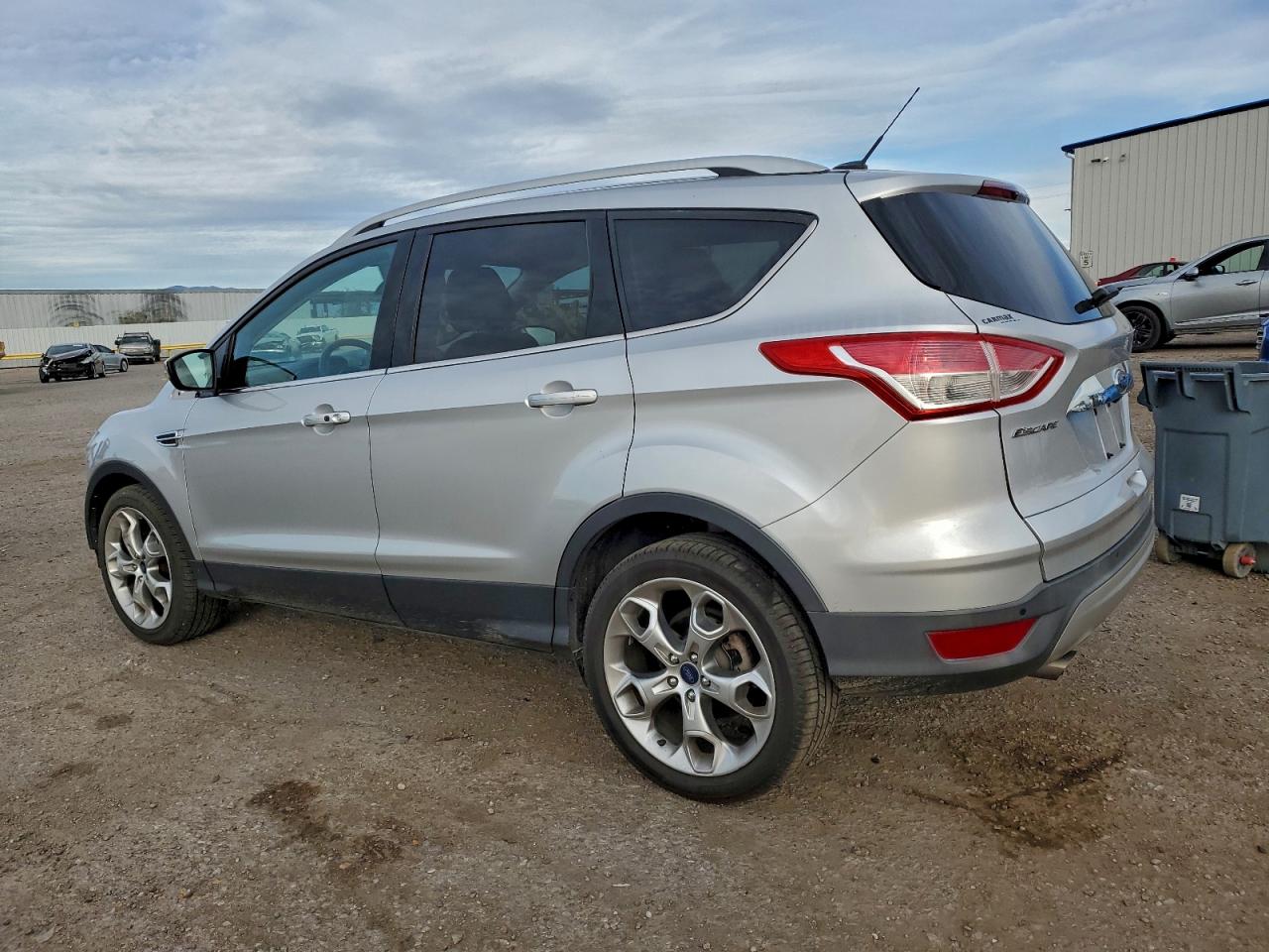 Ford Escape Titanium Image 2