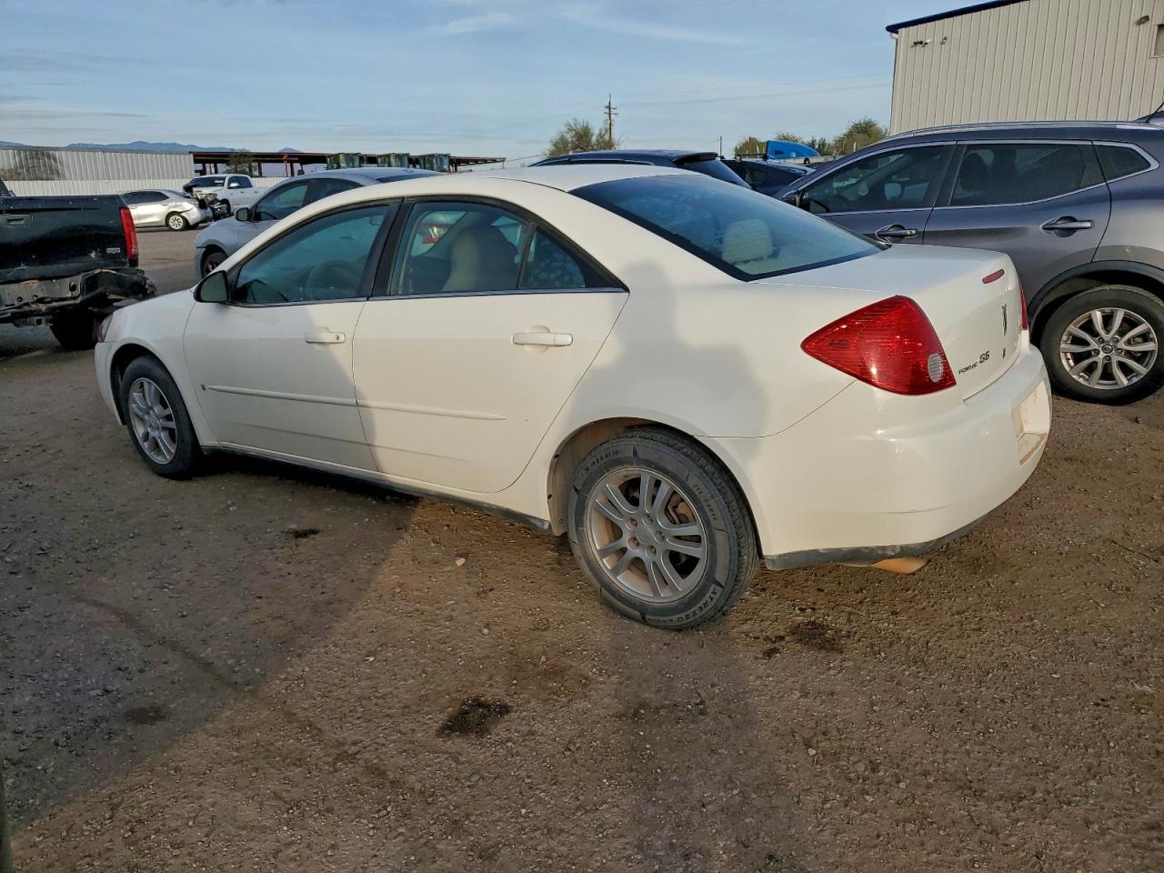 Pontiac G6 Se1 Image 2