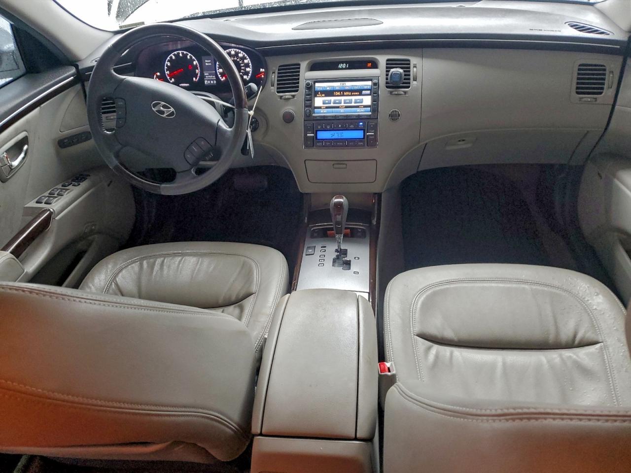 Hyundai Azera Se Image 6
