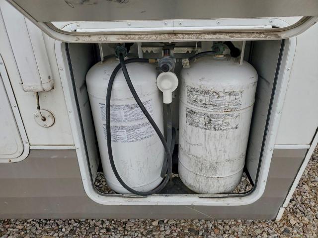 Arctic Fox Northwood Image 7