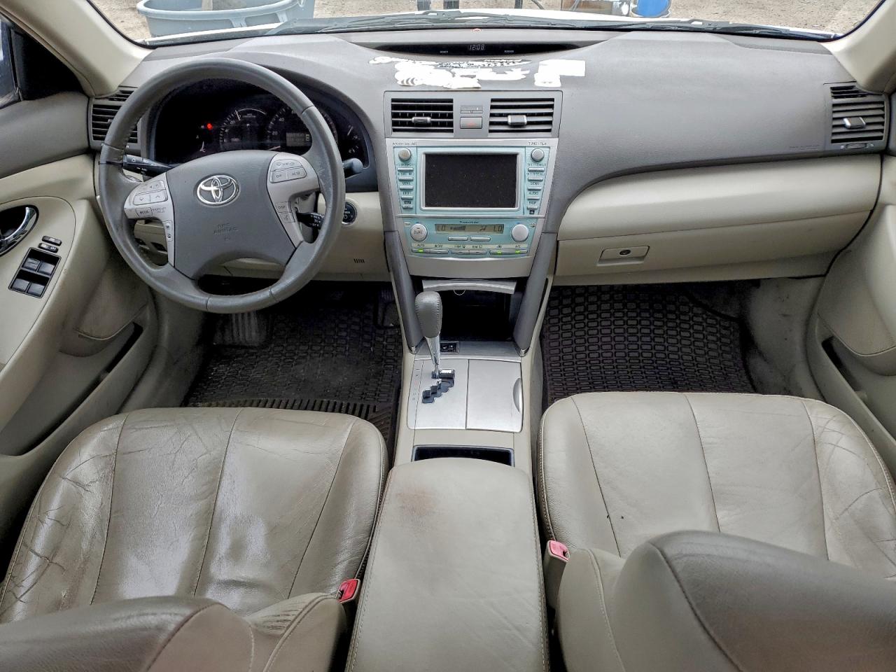 Toyota Camry Hybrid Image 12