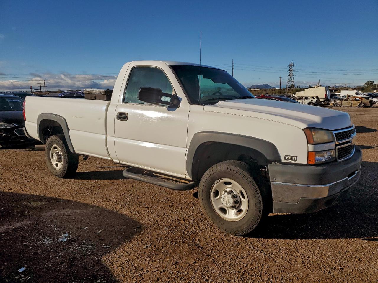 Chevrolet Silverado C2500 Heavy Duty Image 2