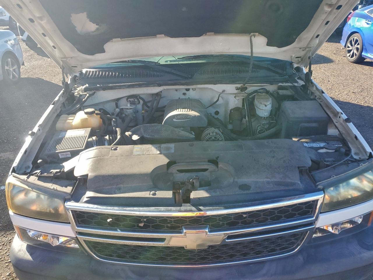 Chevrolet Silverado C2500 Heavy Duty Image 8