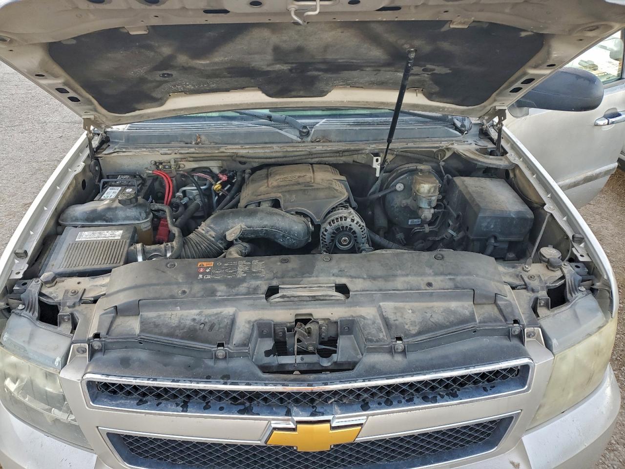 Chevrolet Tahoe C1500 Image 12