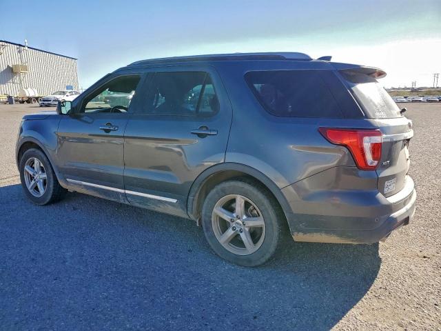 Ford Explorer Xlt Image 4