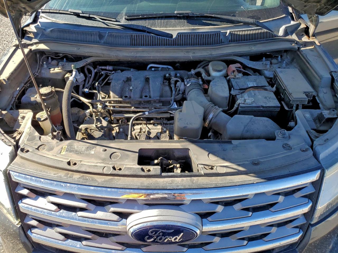 Ford Explorer Xlt Image 10