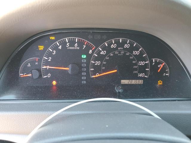 Toyota Camry Le Image 8