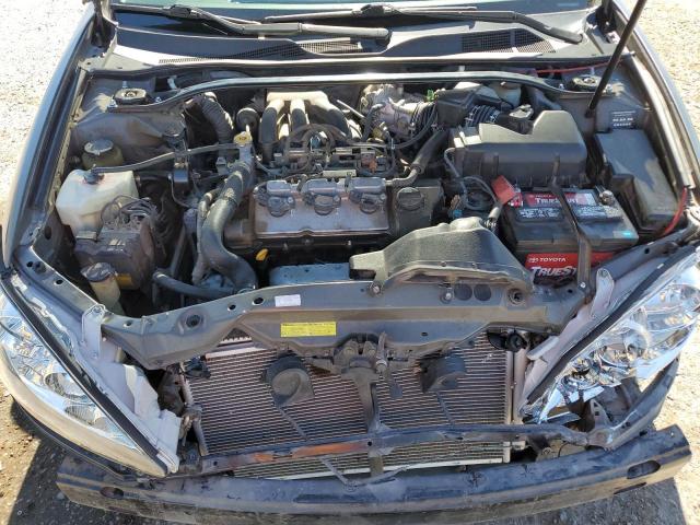 Toyota Camry Le Image 7