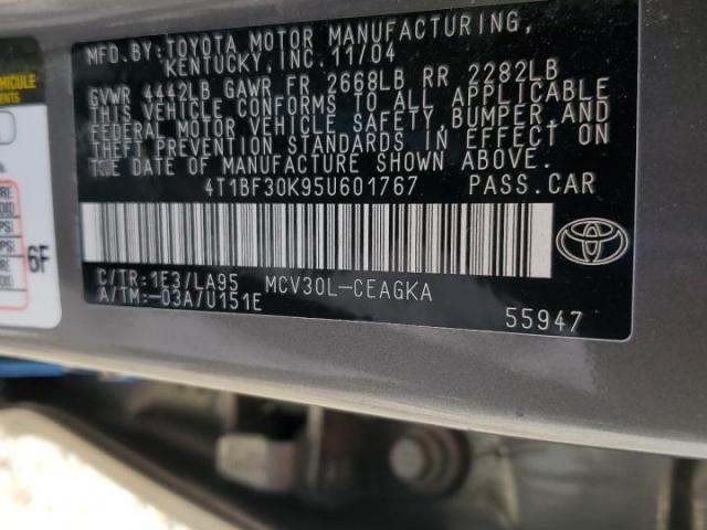 Toyota Camry Le Image 11