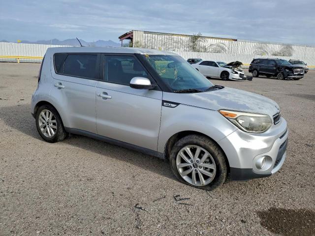 Kia Soul + Image 9